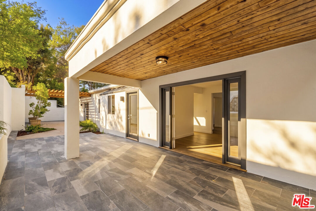 11 Bridle Ln, Bell Canyon