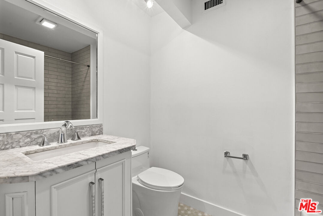 11 Bridle Ln, Bell Canyon