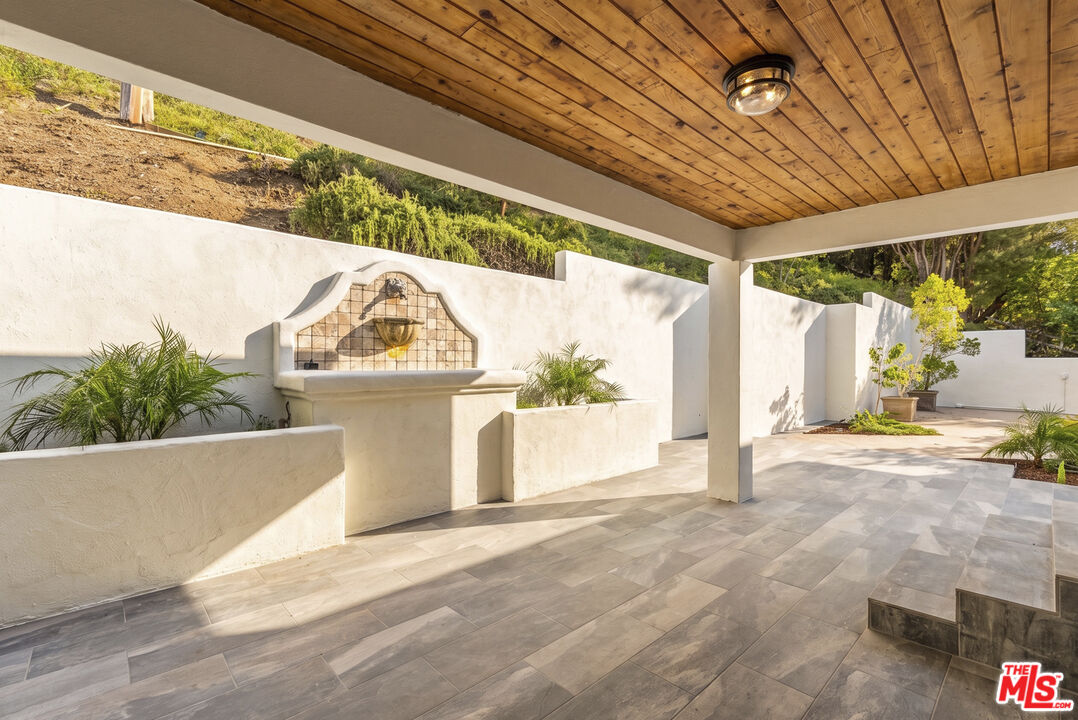 11 Bridle Ln, Bell Canyon
