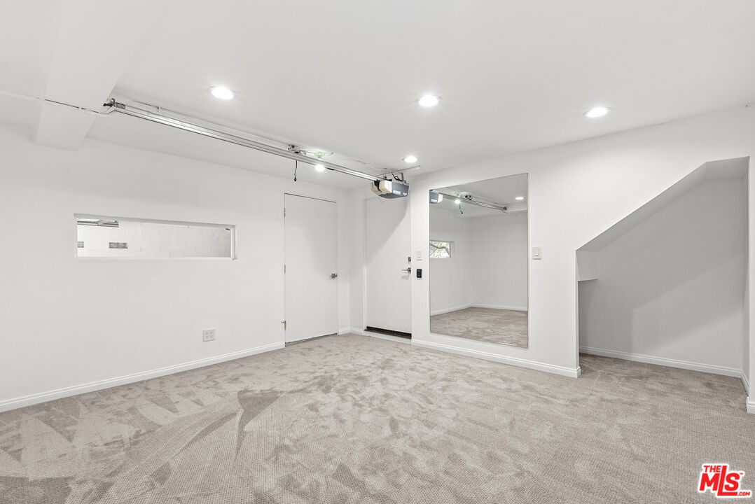 11 Bridle Ln, Bell Canyon