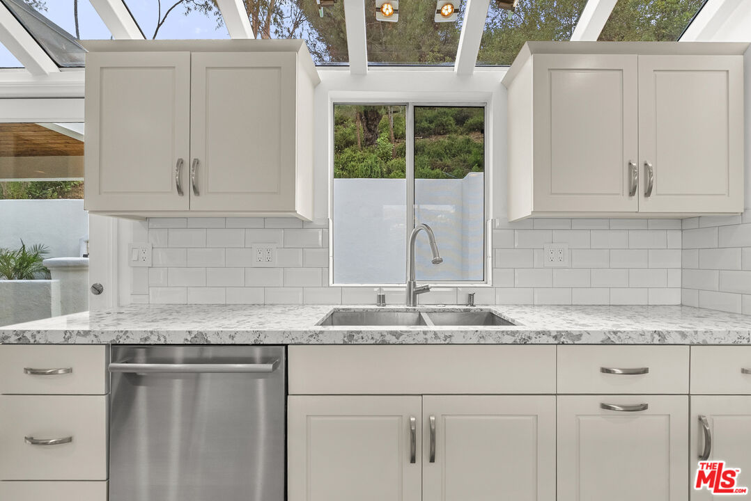 11 Bridle Ln, Bell Canyon