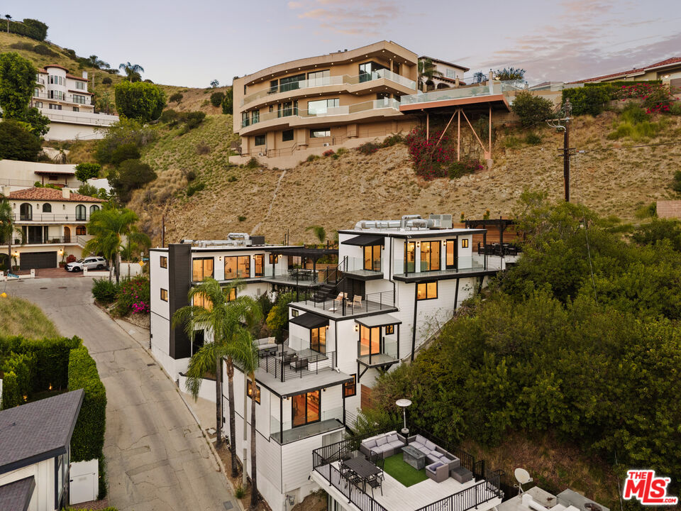 1788 N Orange Grove Ave, Hollywood Hills 