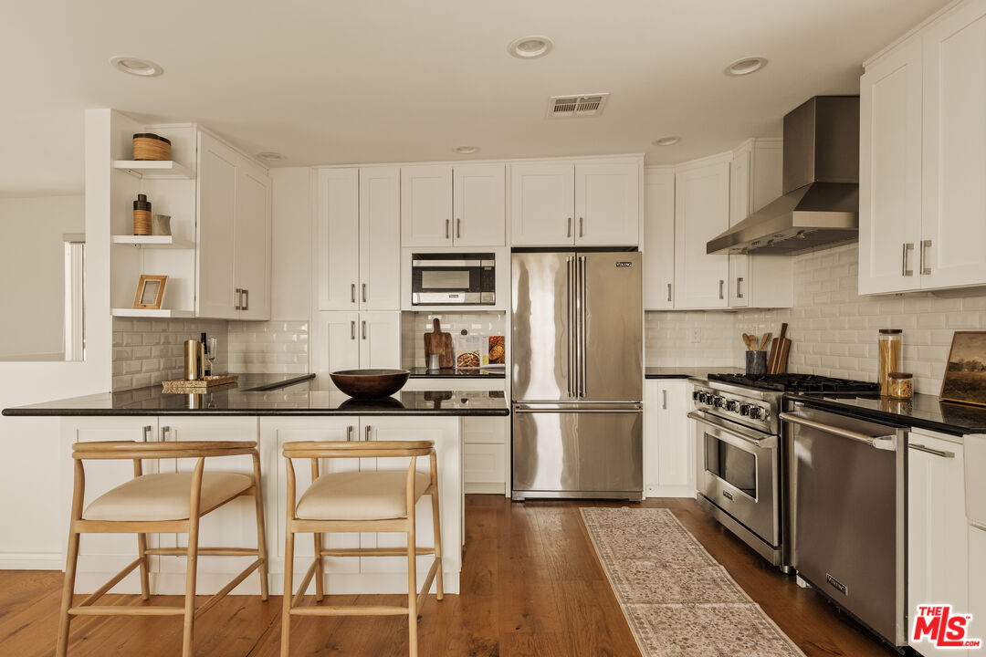 1788 N Orange Grove Ave, Hollywood Hills 
