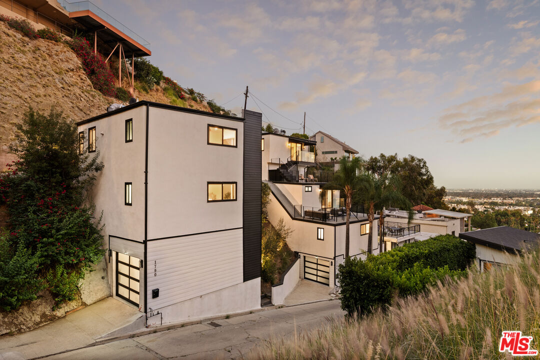 1788 N Orange Grove Ave, Hollywood Hills 