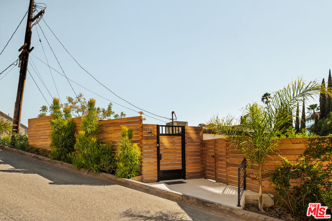 1788 N Orange Grove Ave, Hollywood Hills 
