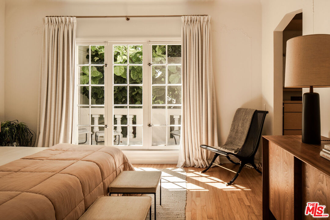 6051 Scenic Ave, Hollywood Hills 