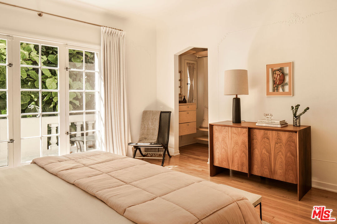 6051 Scenic Ave, Hollywood Hills 