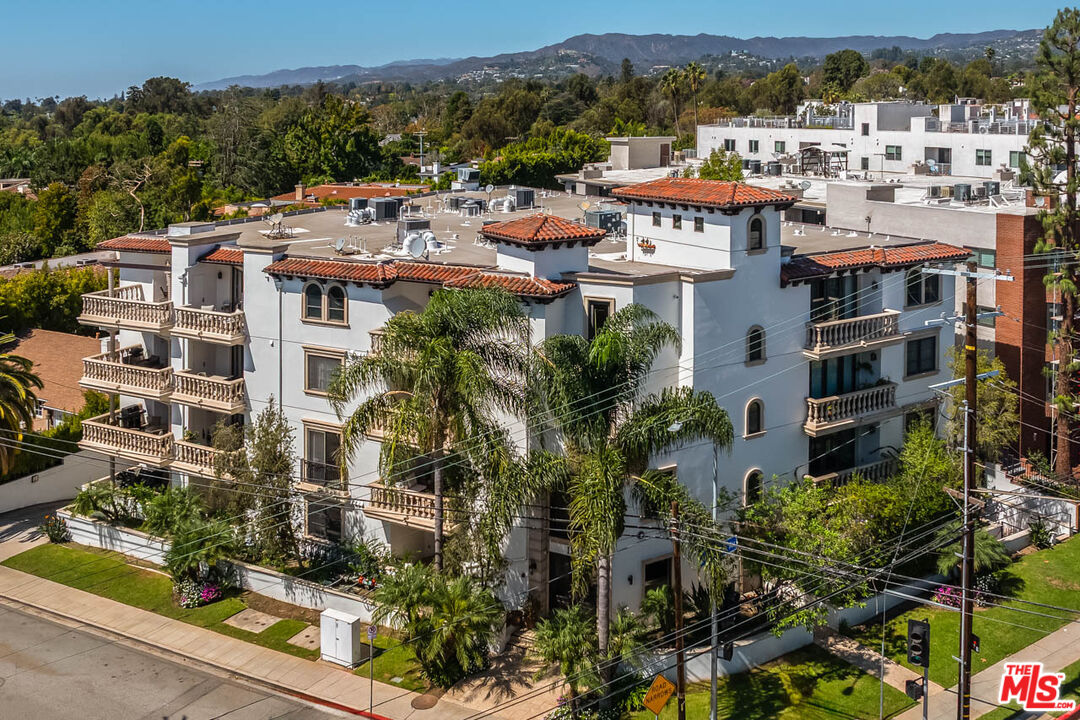 11715 Chenault St Unit: 204, Brentwood 