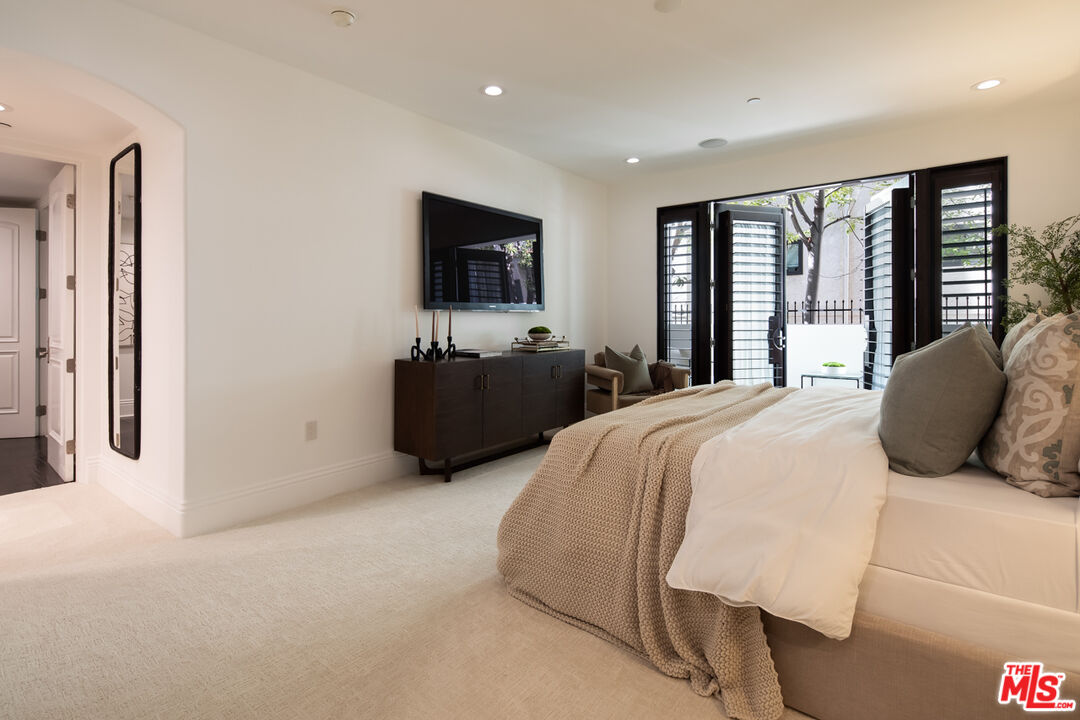 11715 Chenault St Unit: 204, Brentwood 
