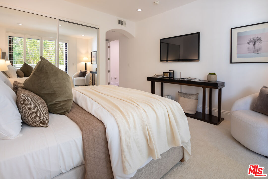 11715 Chenault St Unit: 204, Brentwood 