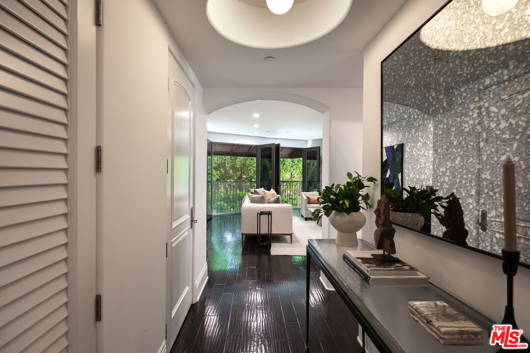 11715 Chenault St Unit: 204, Brentwood 