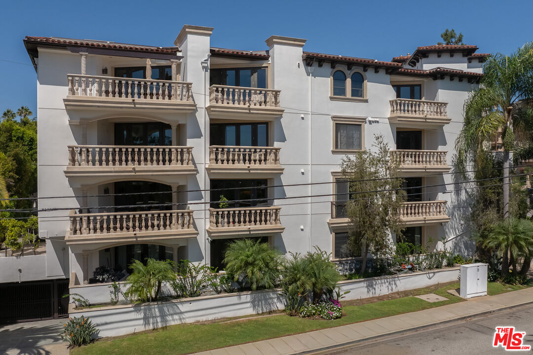 11715 Chenault St Unit: 204, Brentwood 