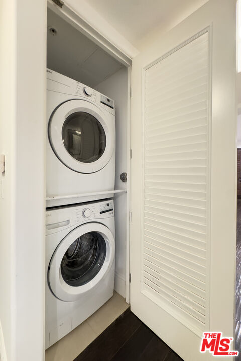 11715 Chenault St Unit: 204, Brentwood 