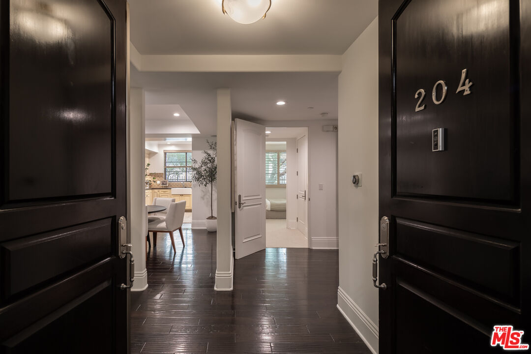 11715 Chenault St Unit: 204, Brentwood 
