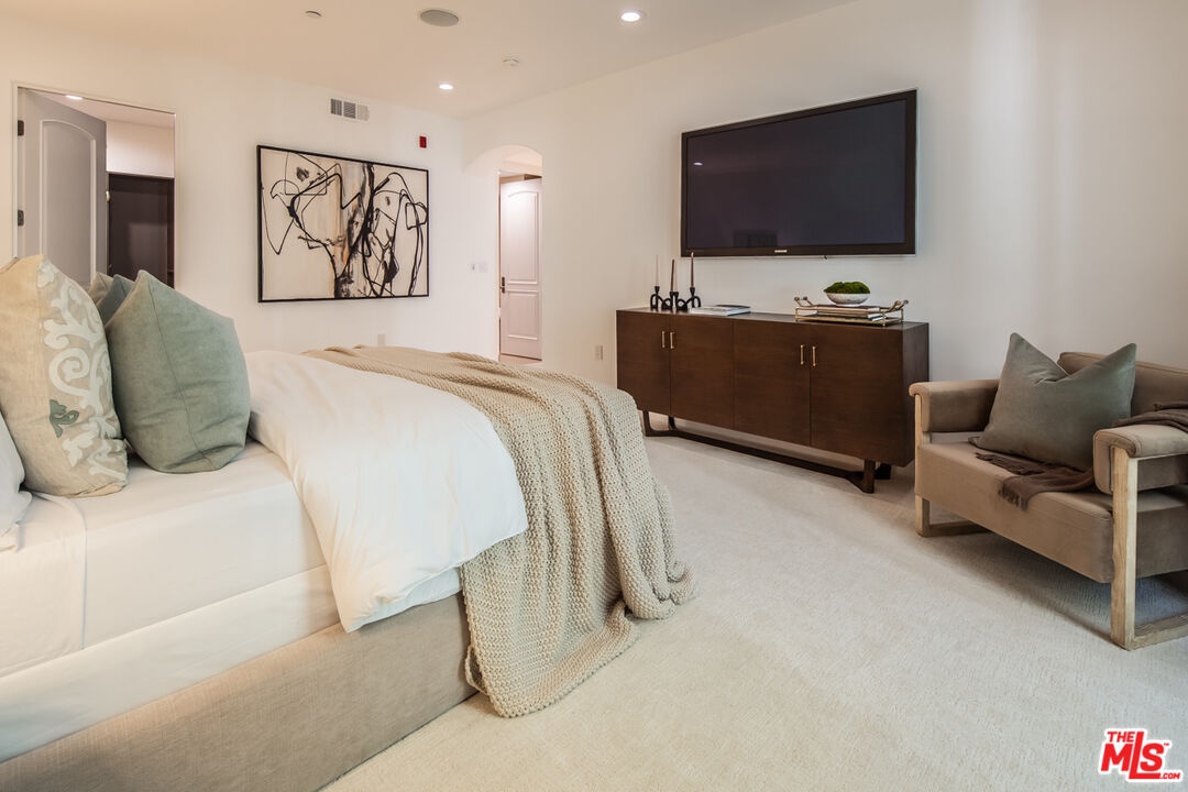11715 Chenault St Unit: 204, Brentwood 