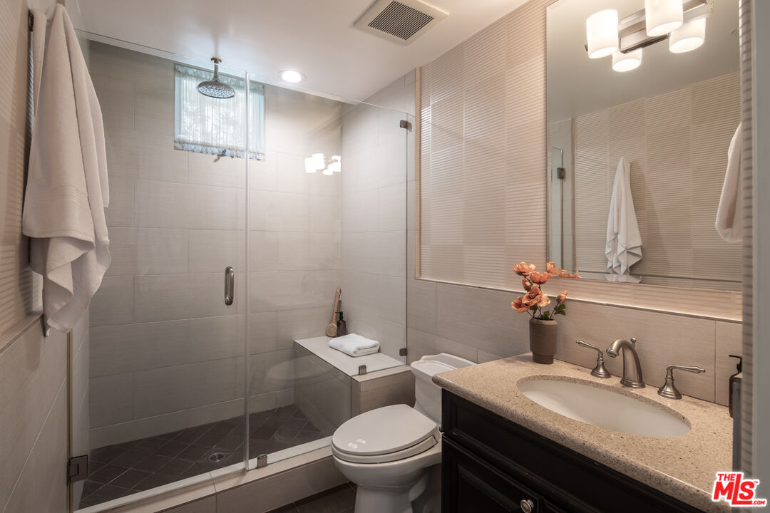 11715 Chenault St Unit: 204, Brentwood 