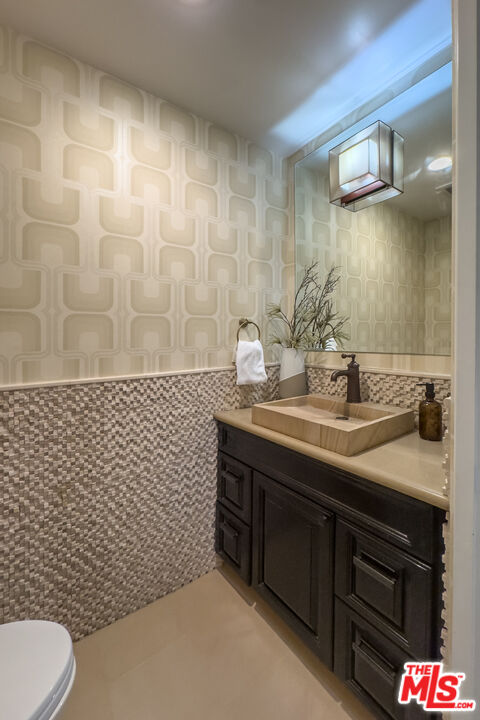 11715 Chenault St Unit: 204, Brentwood 