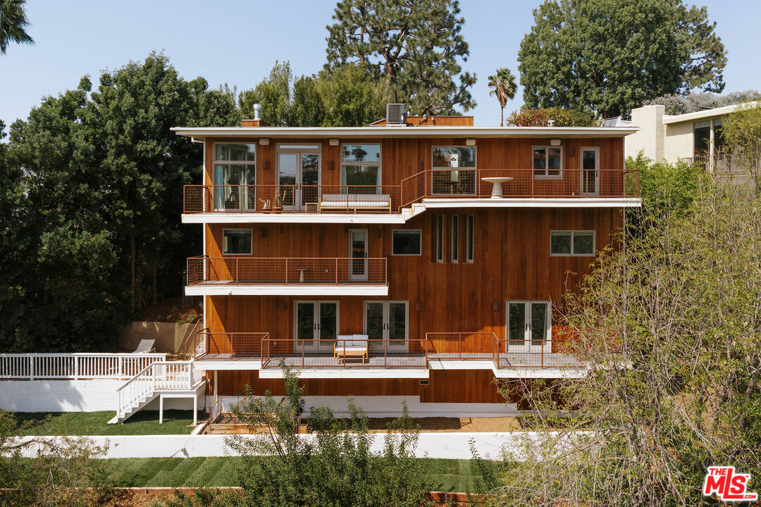 5698 Holly Oak Dr, Los Feliz 