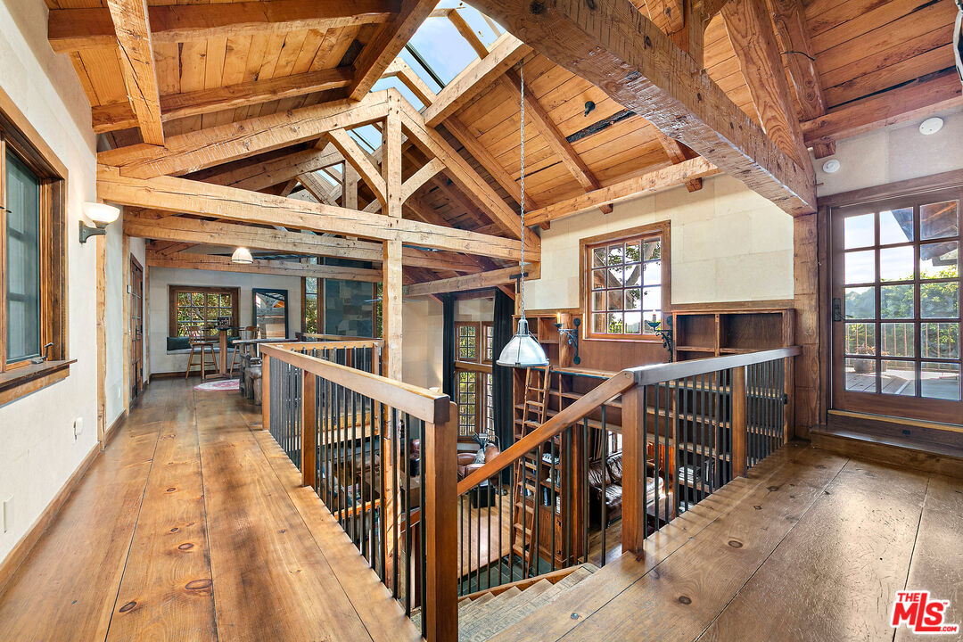 8497 Harold Way, hollywood hills