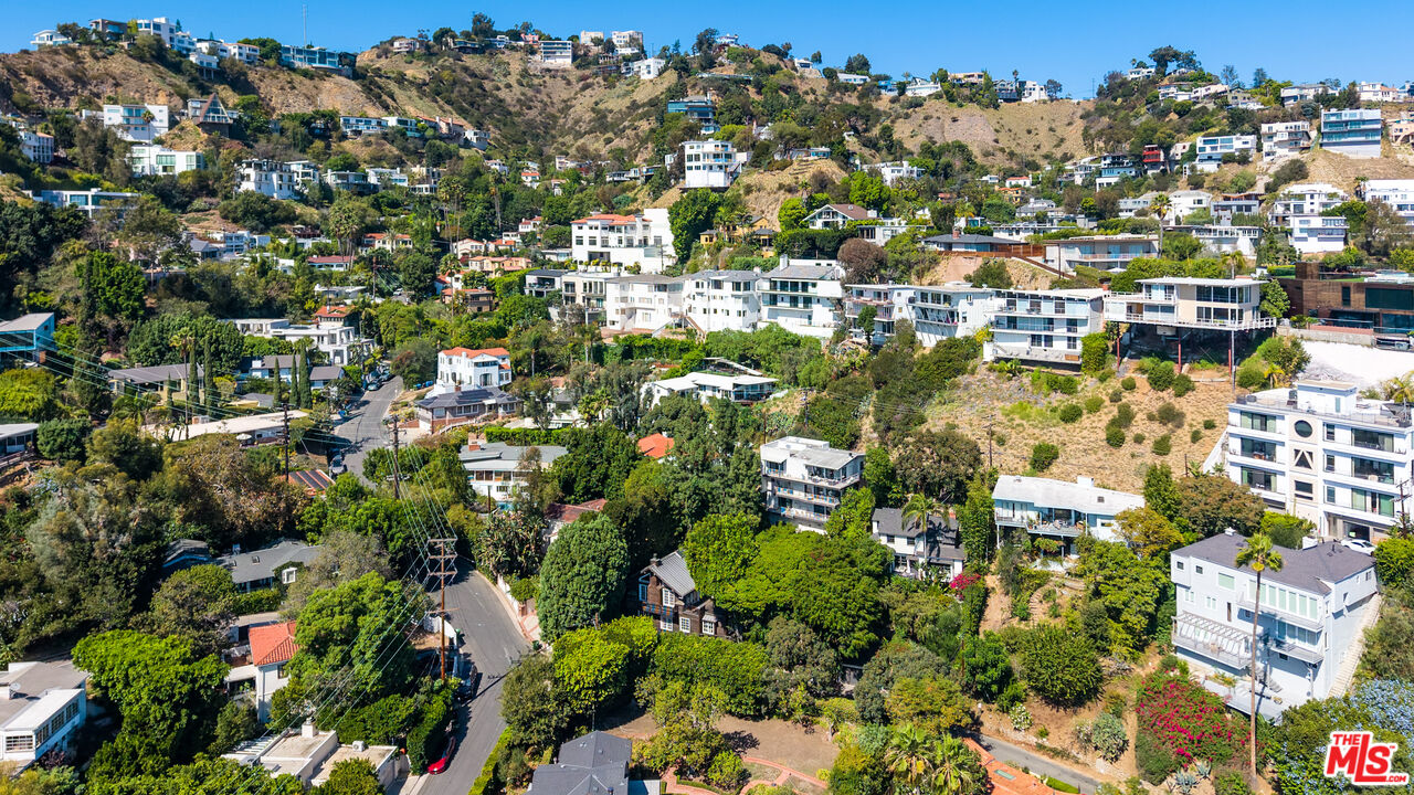 8497 Harold Way, hollywood hills