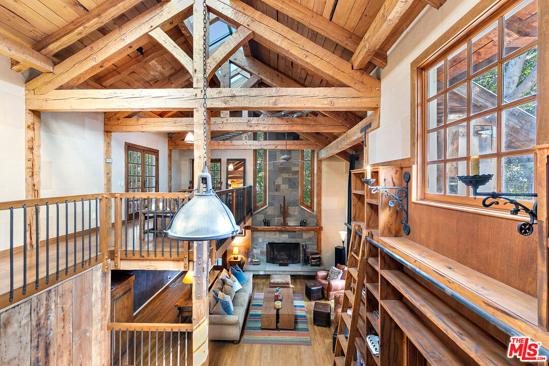 8497 Harold Way, hollywood hills