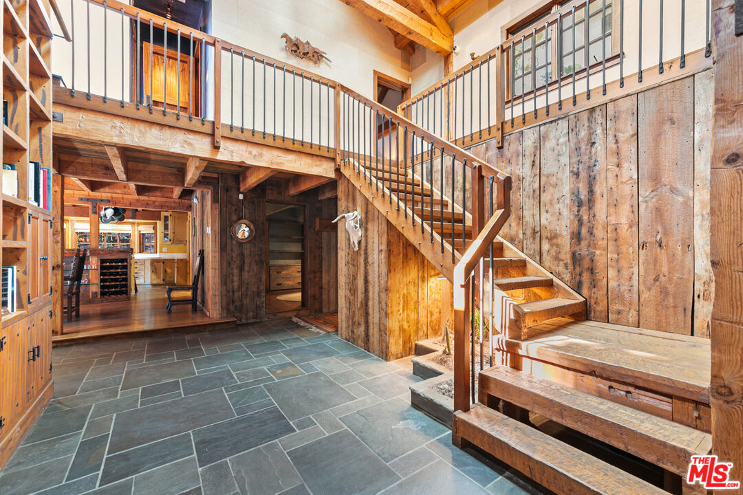 8497 Harold Way, hollywood hills
