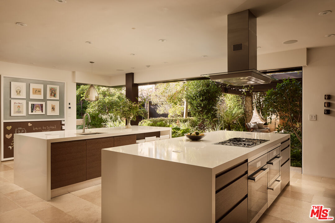 1164 N Doheny Dr, Sunset Strip