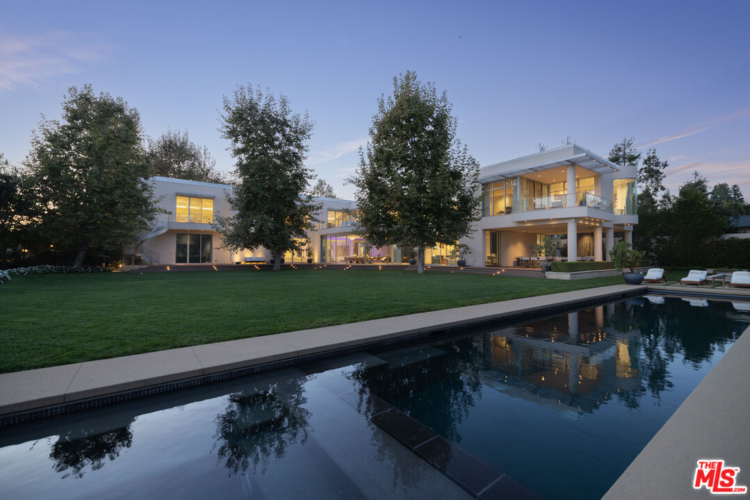 652 Chautauqua Blvd
