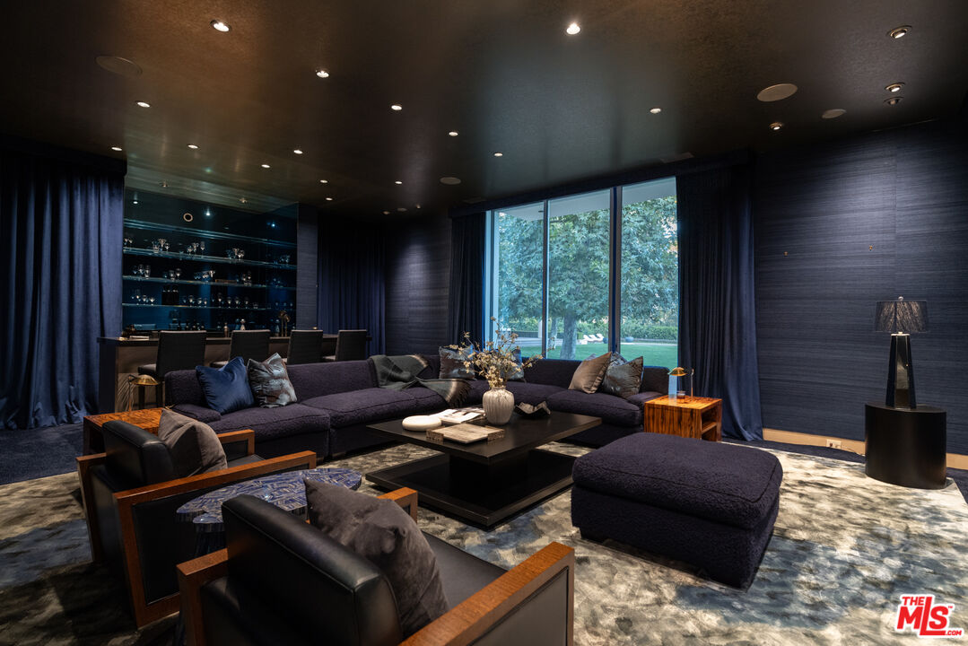 652 Chautauqua Blvd, Pacific Palisades 