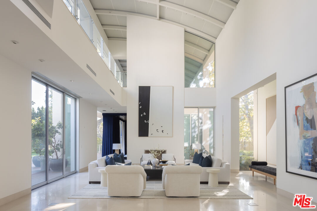 652 Chautauqua Blvd, Pacific Palisades 