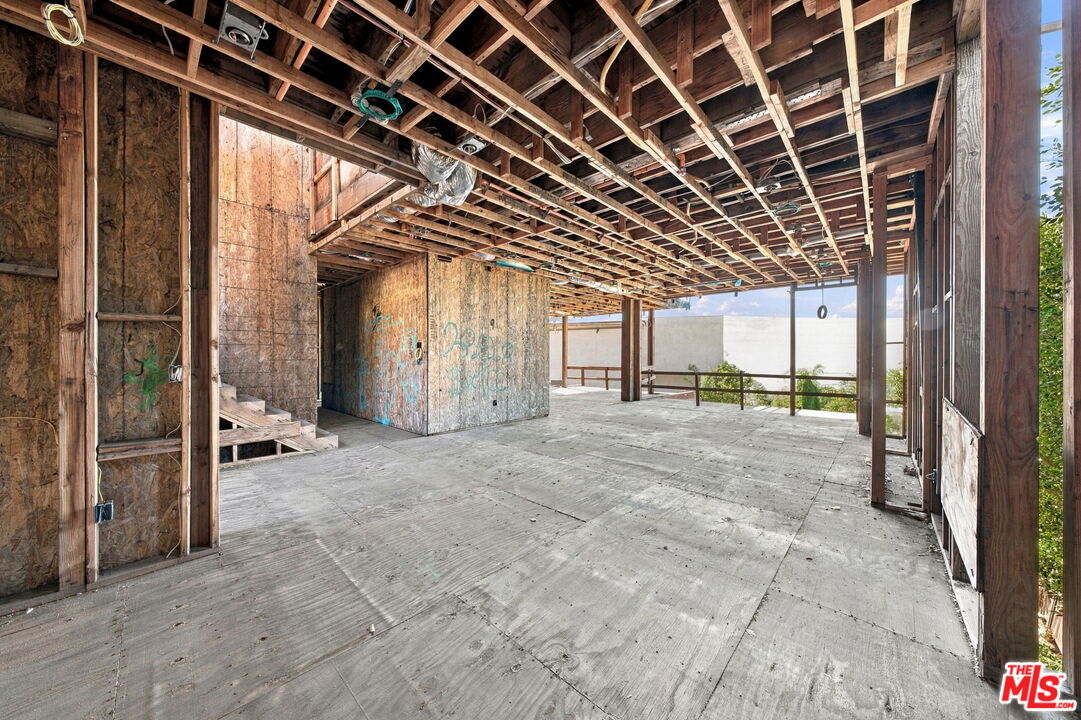 1688 Sunset Plaza Dr, Hollywood Hills 