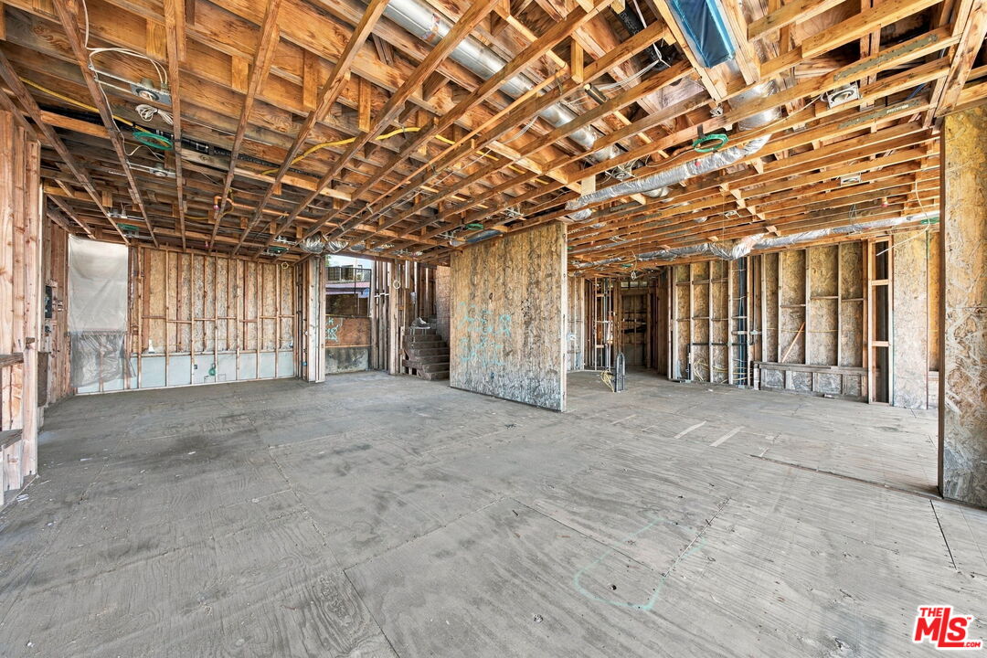1688 Sunset Plaza Dr, Hollywood Hills 