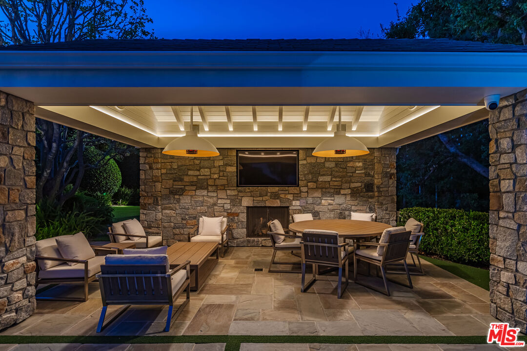 770 Napoli Dr, Pacific Palisades