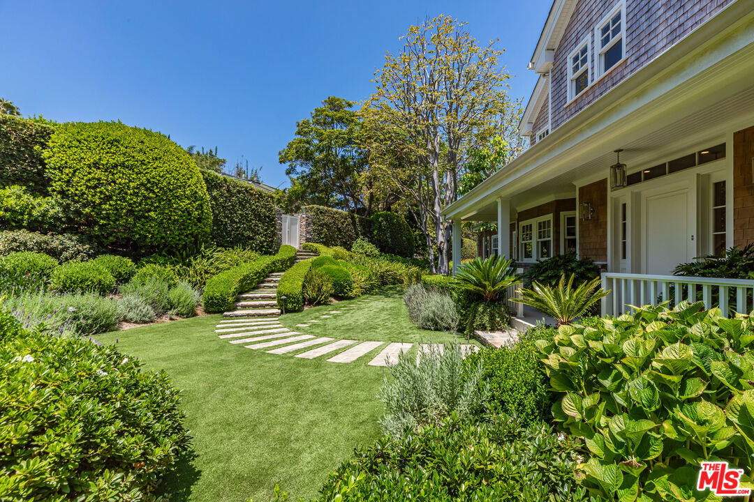 770 Napoli Dr, Pacific Palisades