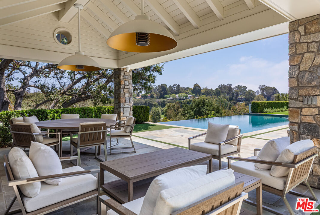 770 Napoli Dr, Pacific Palisades