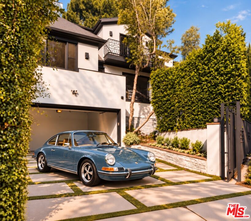 1229 N Wetherly Dr West Hollywood CA