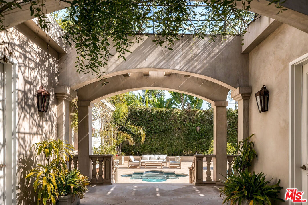 628 N Rodeo Dr, Beverly Hills 
