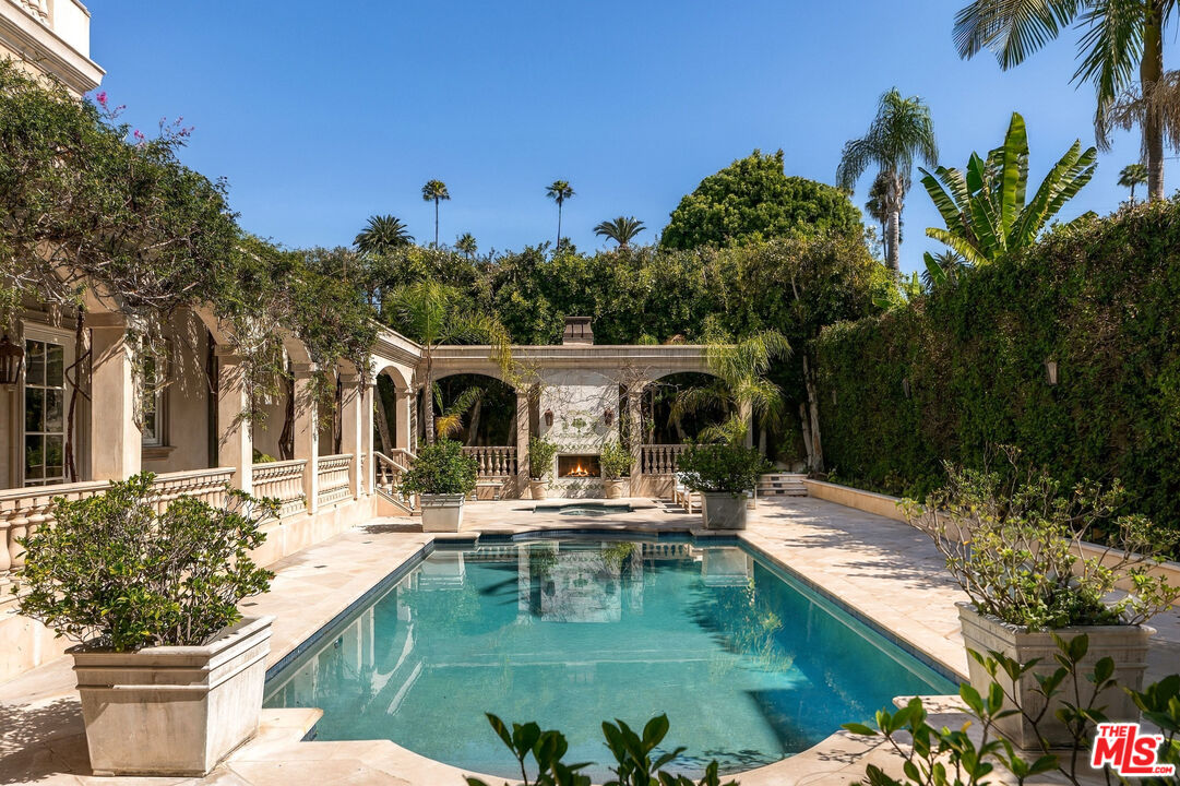 628 N Rodeo Dr, Beverly Hills 