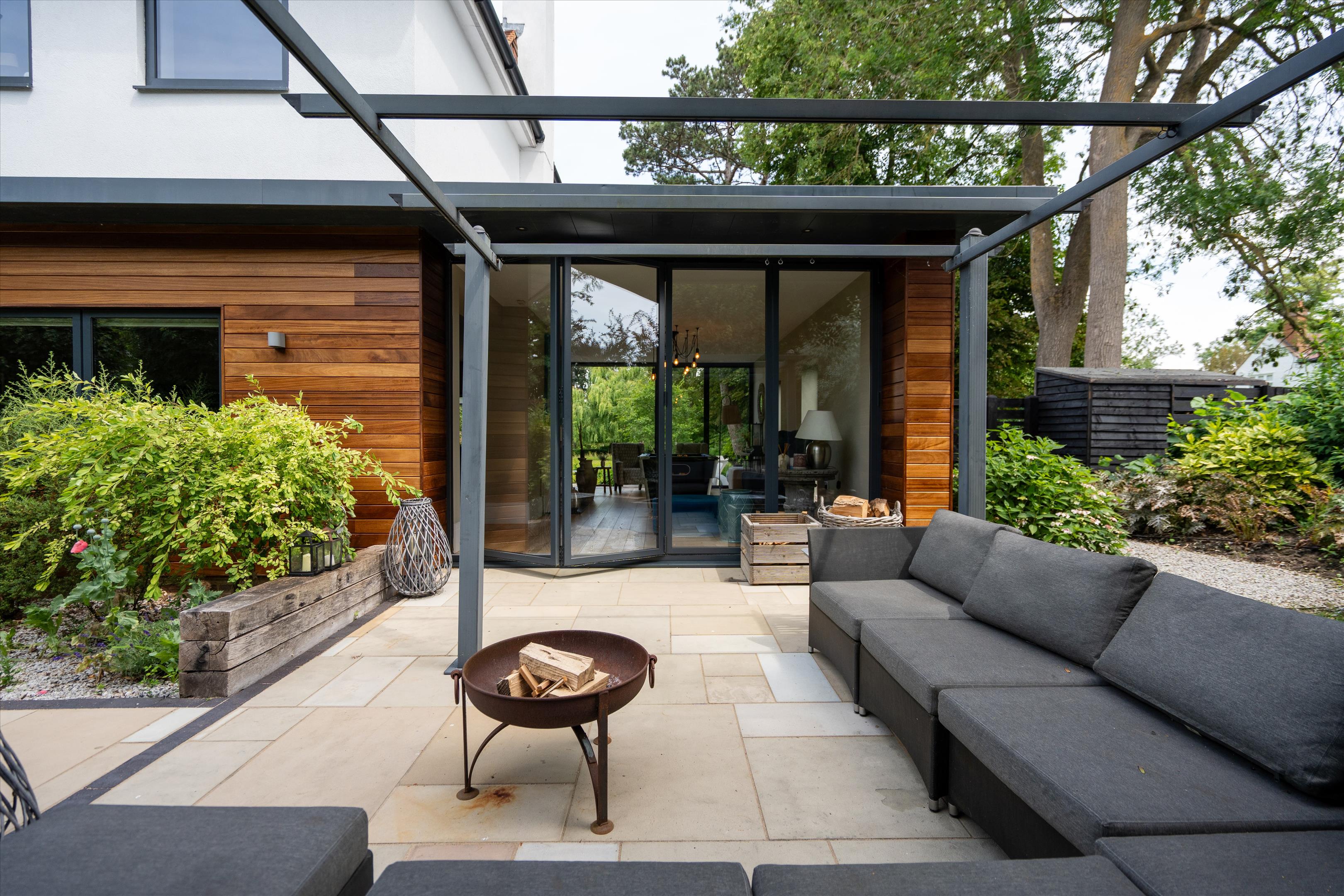 Queen Annes Road, Windsor, Berkshire, SL4