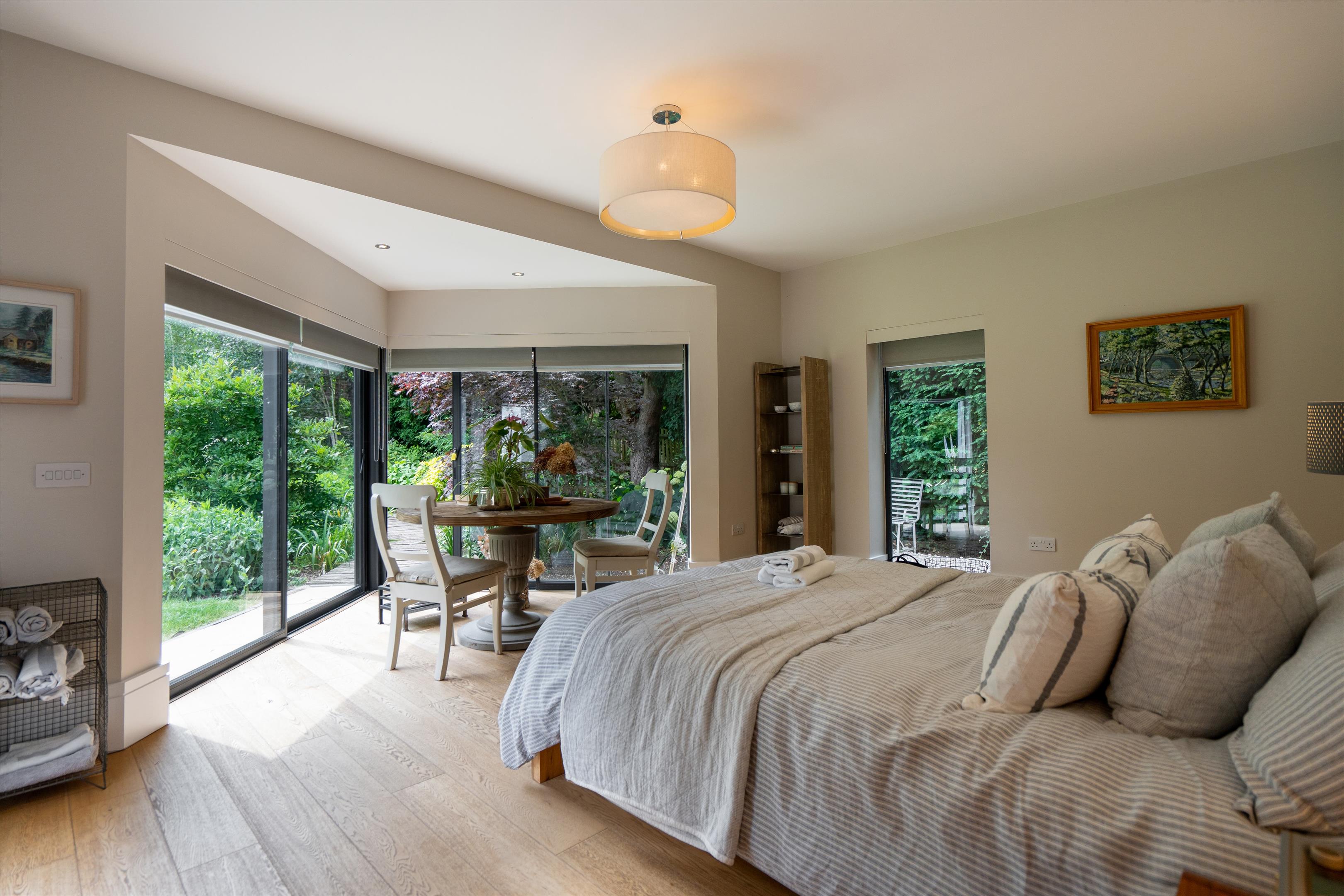 Queen Annes Road, Windsor, Berkshire, SL4
