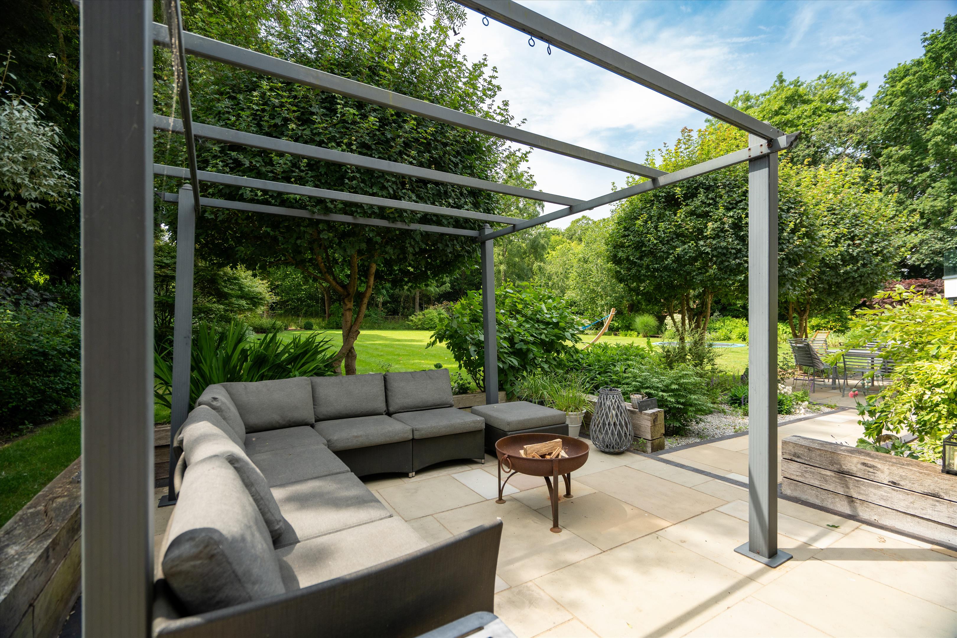 Queen Annes Road, Windsor, Berkshire, SL4