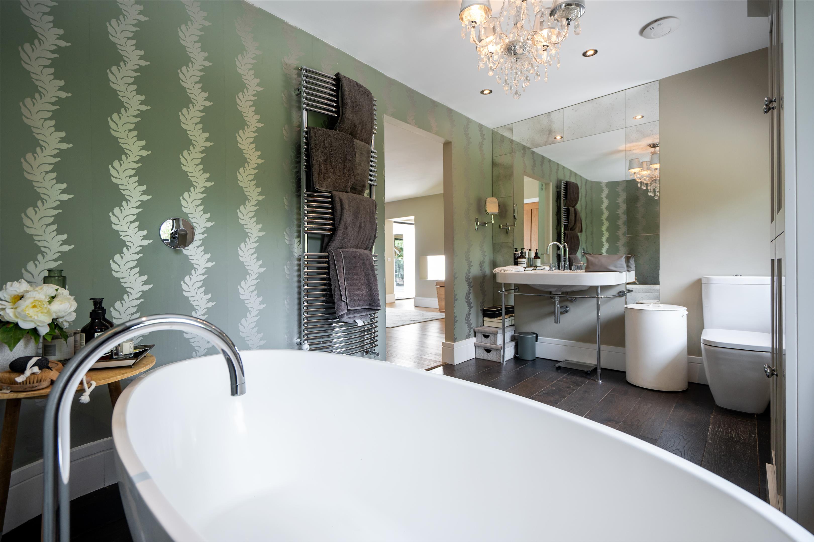 Queen Annes Road, Windsor, Berkshire, SL4
