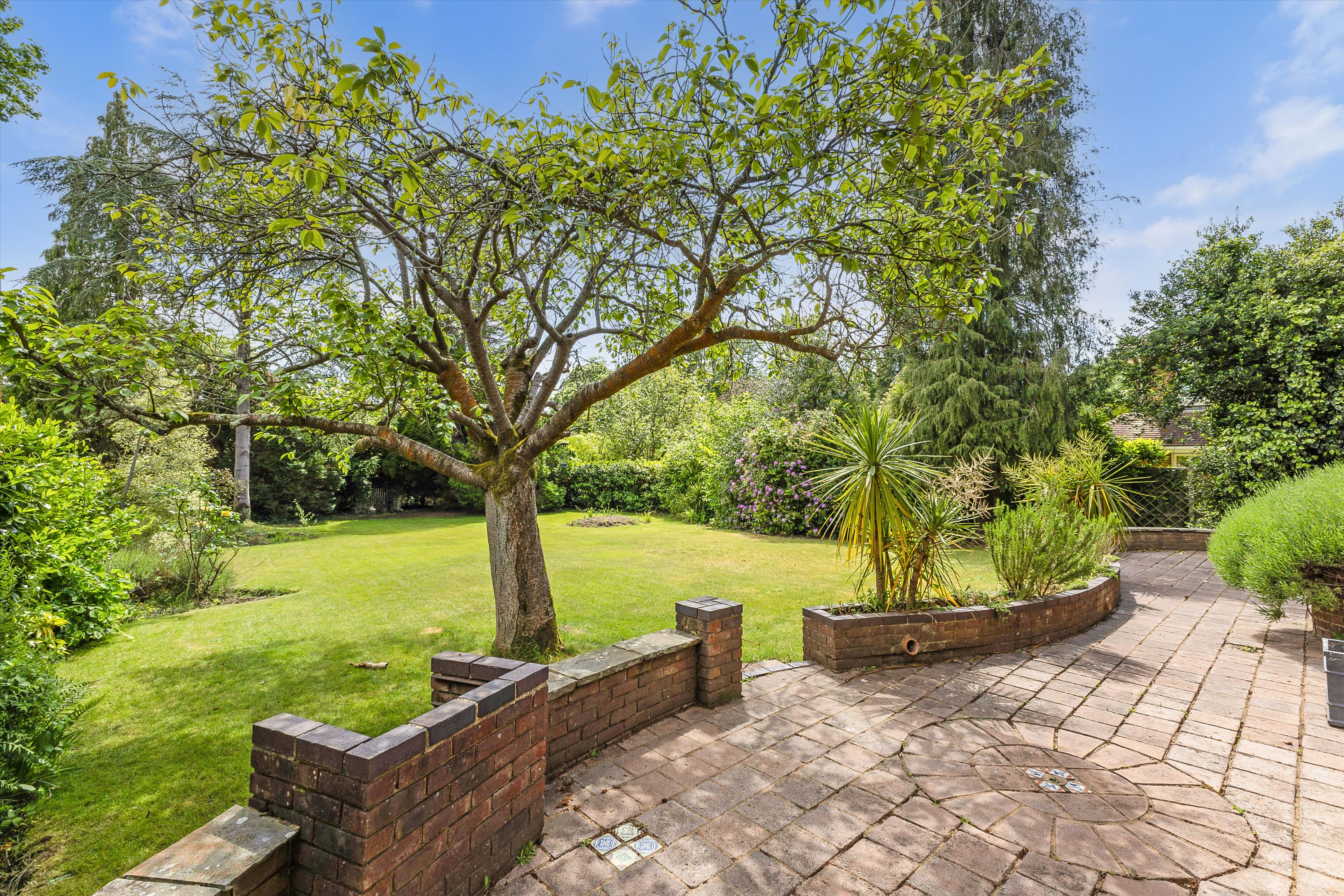 Morella Close, Virginia Water, Surrey GU25