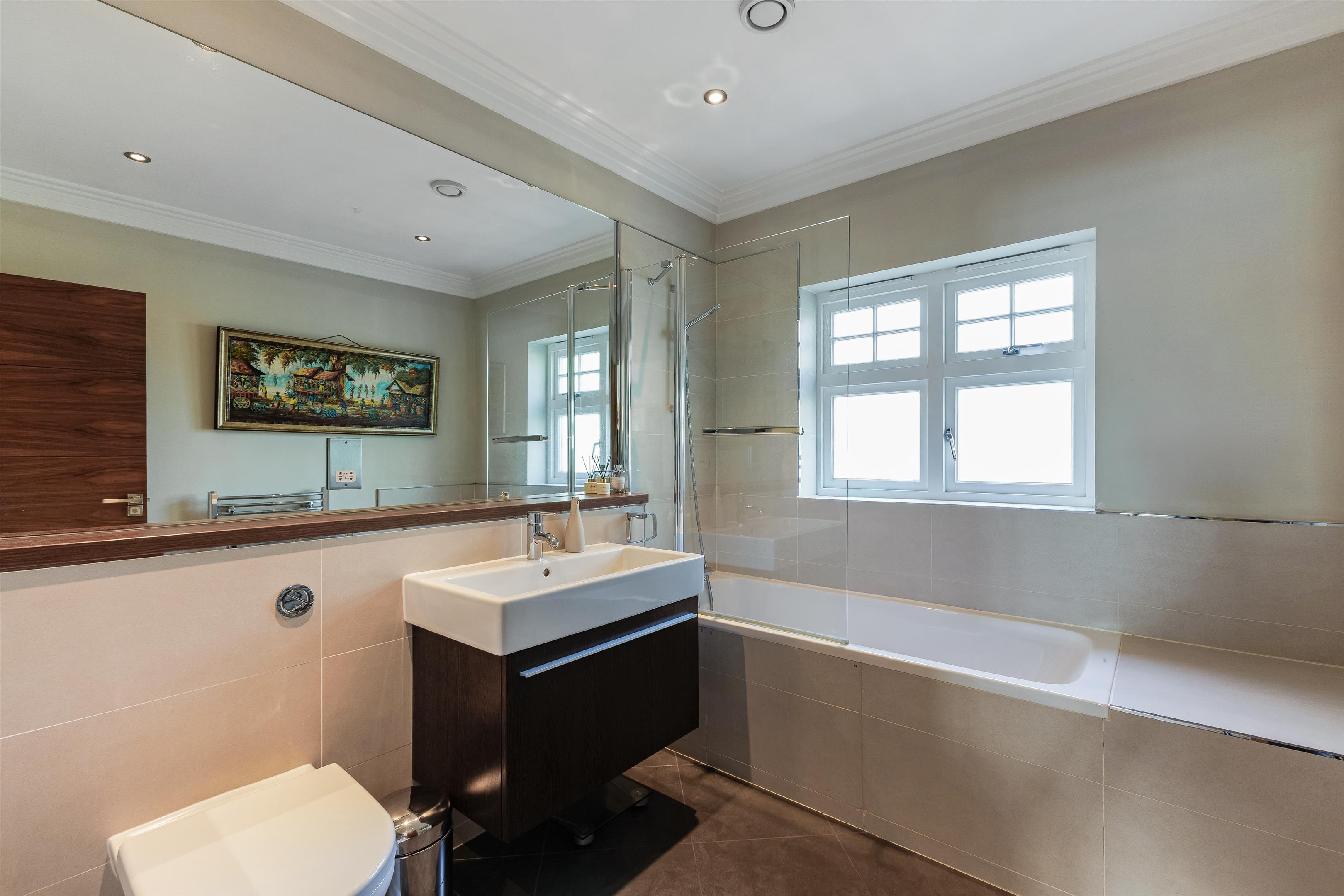 Queens Hill Rise, Ascot, Berkshire SL5