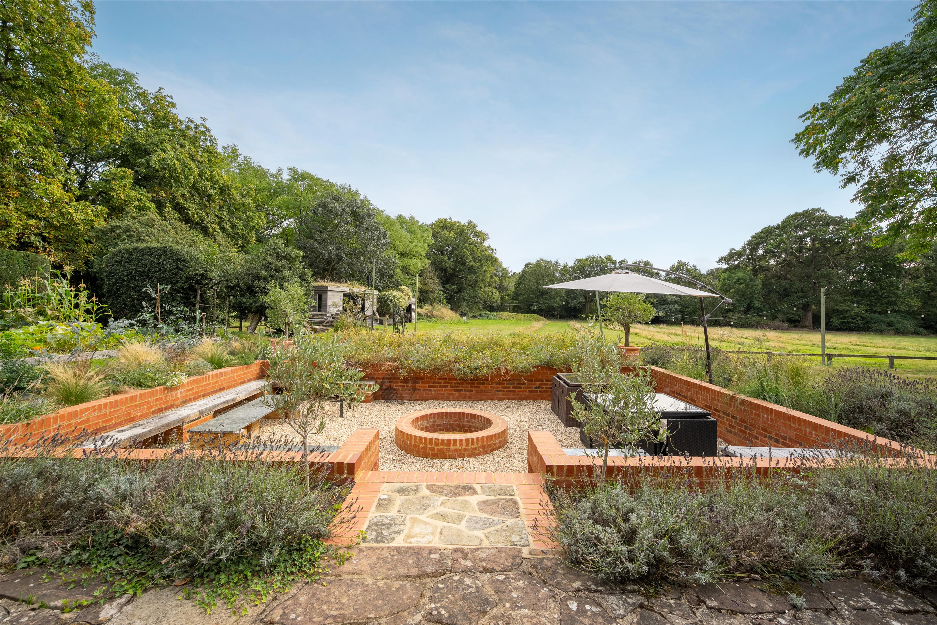 Monks Alley, Binfield, Berkshire, RG42