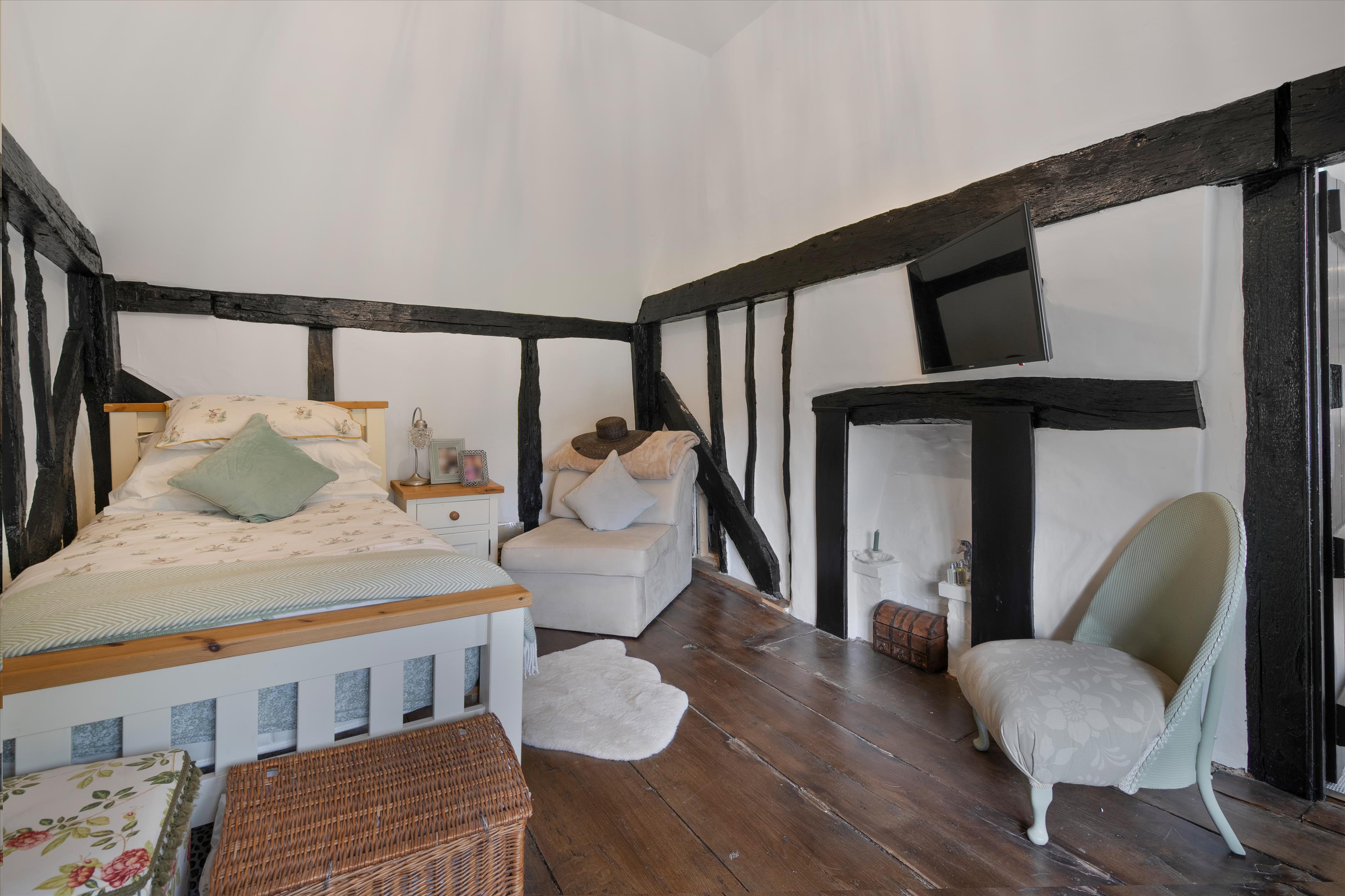 Monks Alley, Binfield, Berkshire, RG42