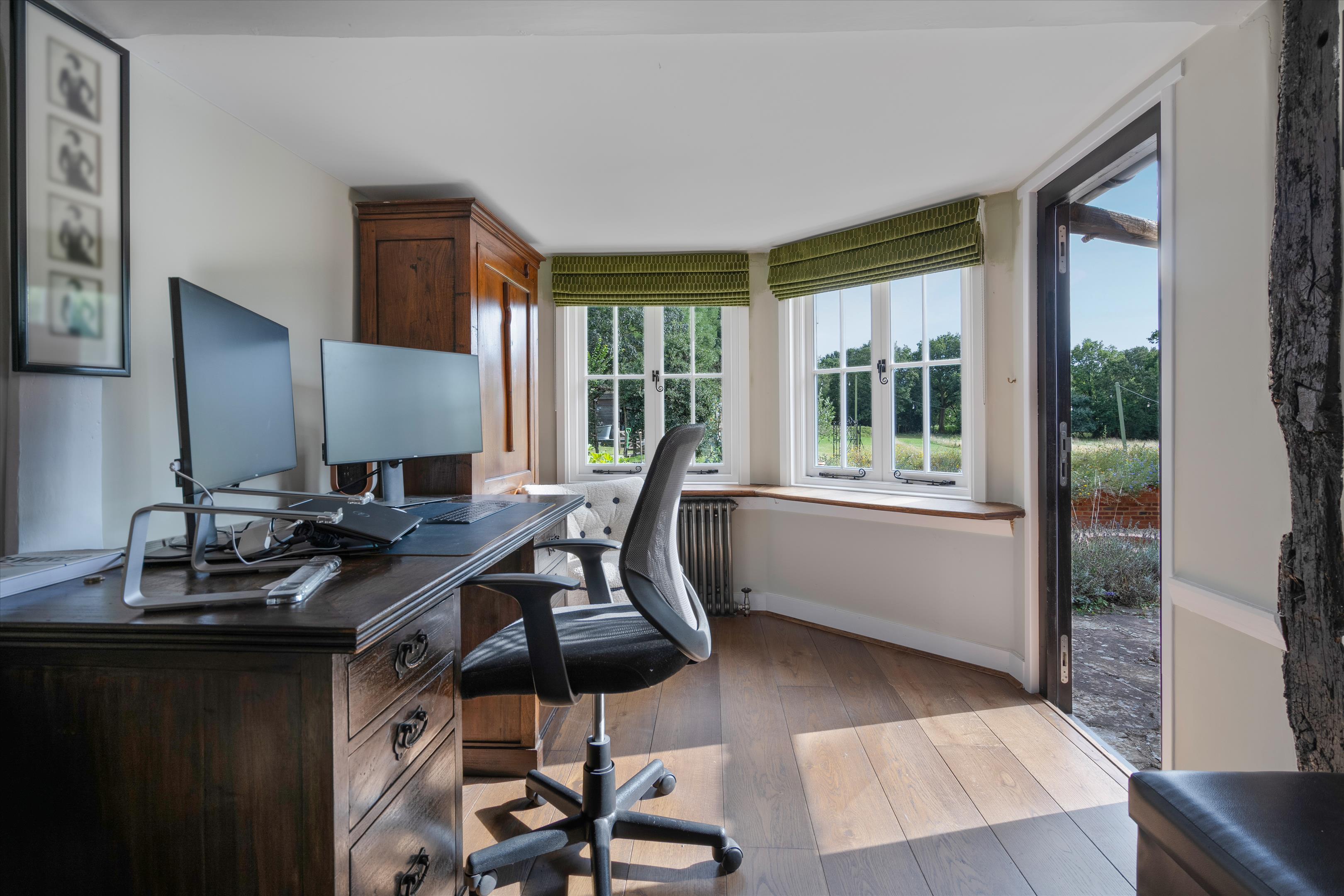 Monks Alley, Binfield, Berkshire, RG42