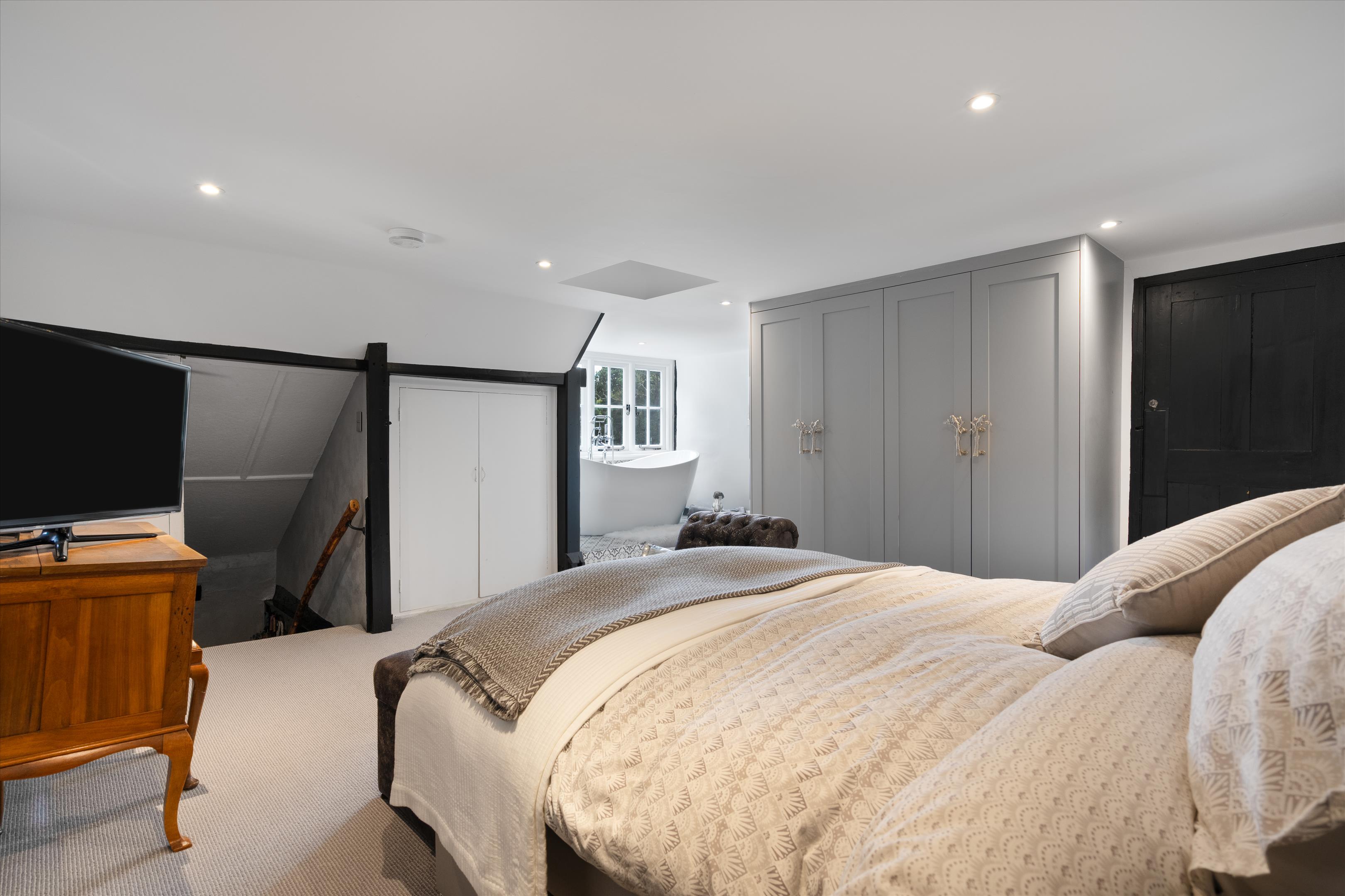 Monks Alley, Binfield, Berkshire, RG42