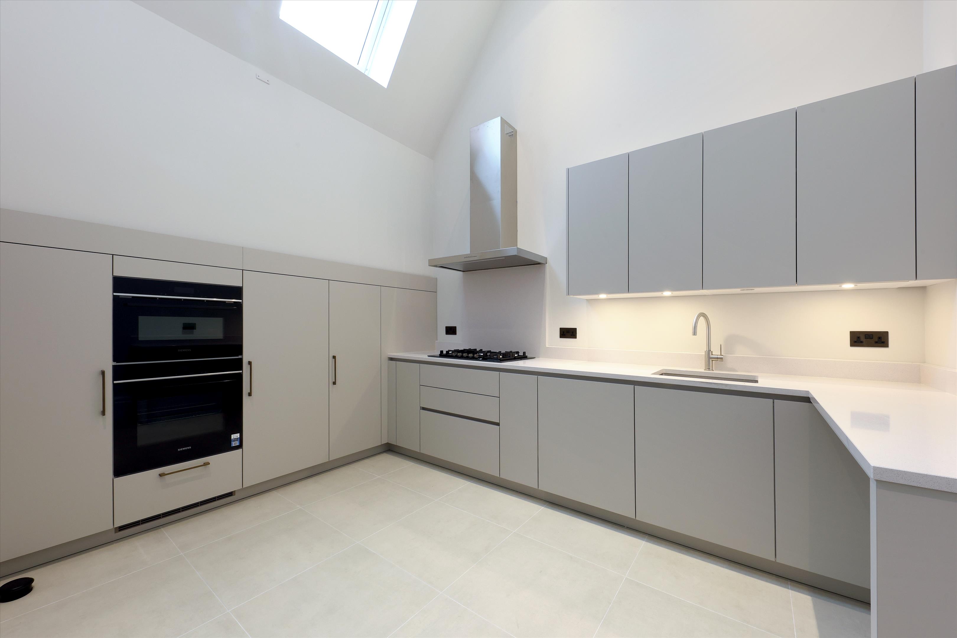Titlarks Hill, Sunningdale, Ascot, Berkshire, SL5