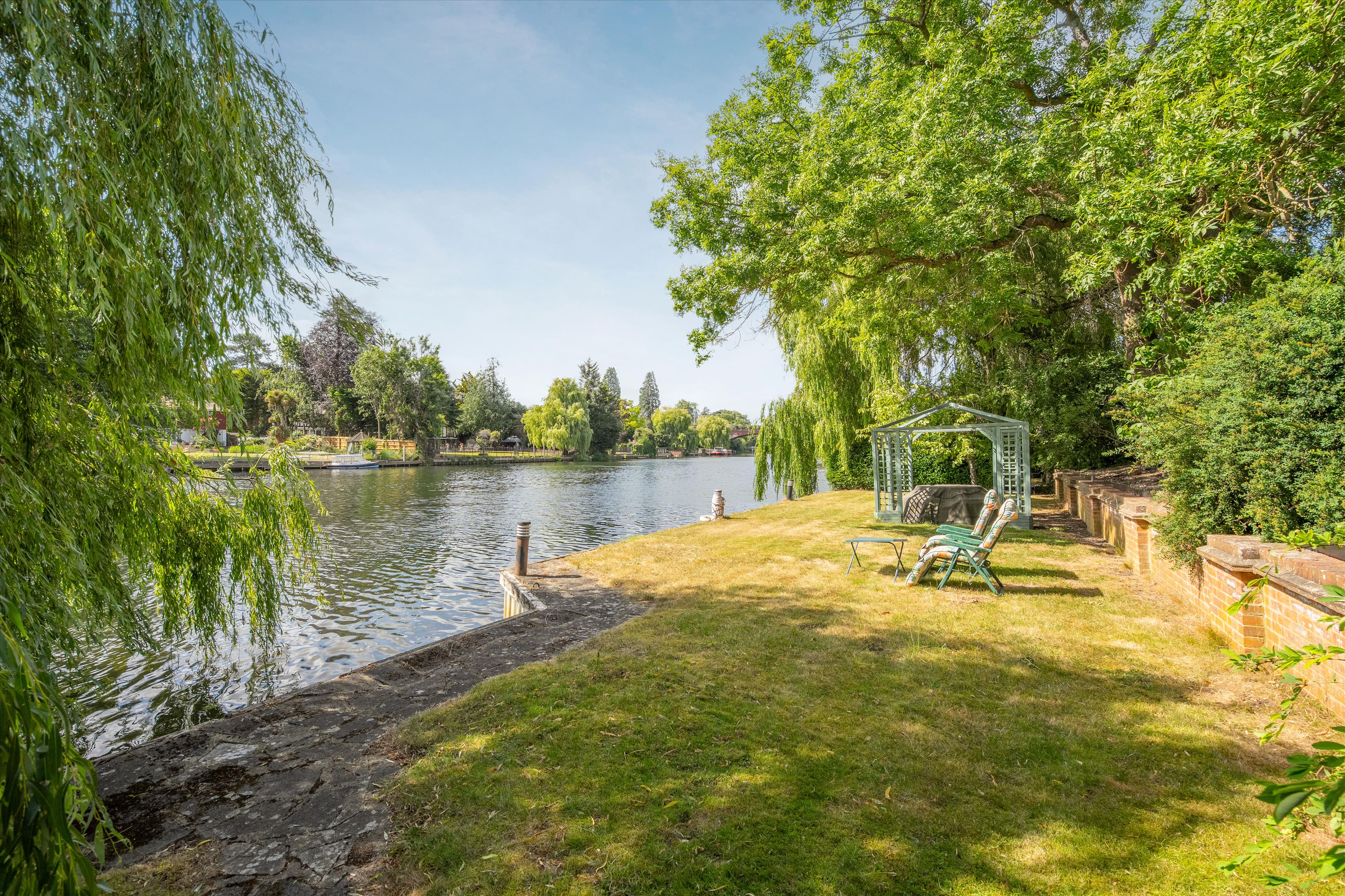 River Road, Taplow, Maidenhead, Buckinghamshire, SL6